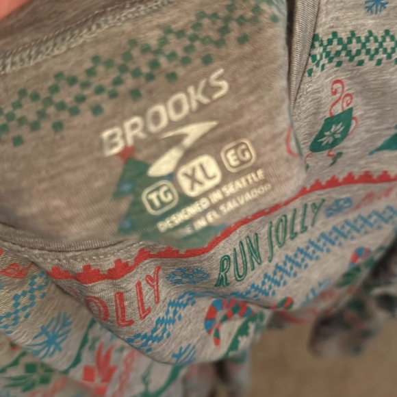 Brooks men’s XL long sleeve holiday shirt - Picture 3 of 3
